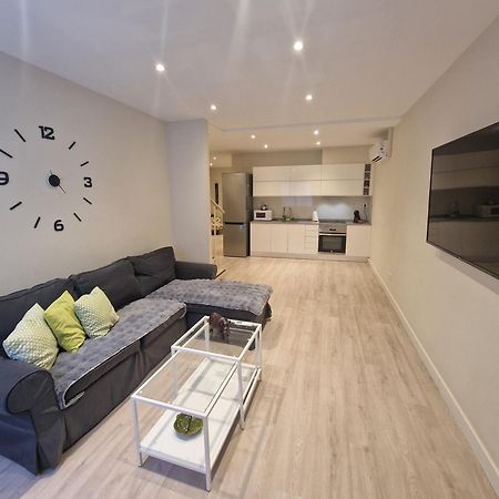 Barcelona Duplex De 3 Habitaciones L'Hospitalet de Llobregat Bagian luar foto